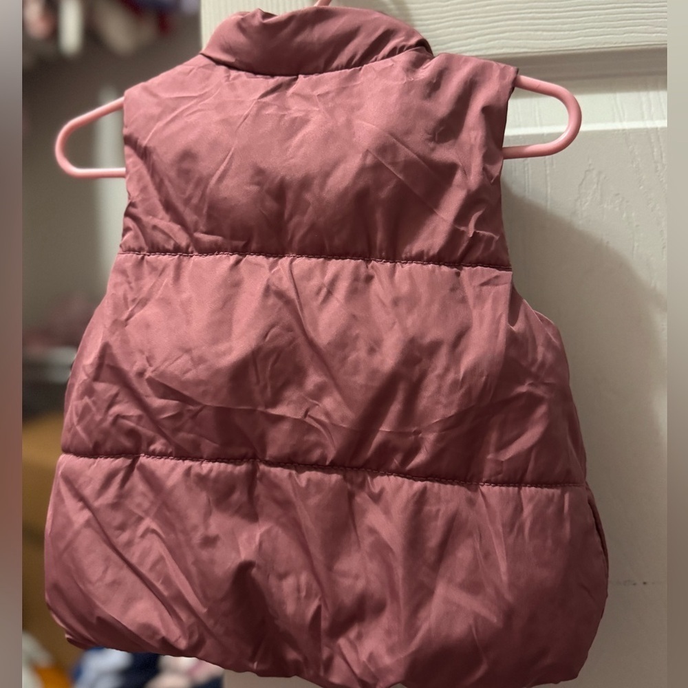 Old Navy Dusty Rose Puffer Vest - Picture 4 of 4
